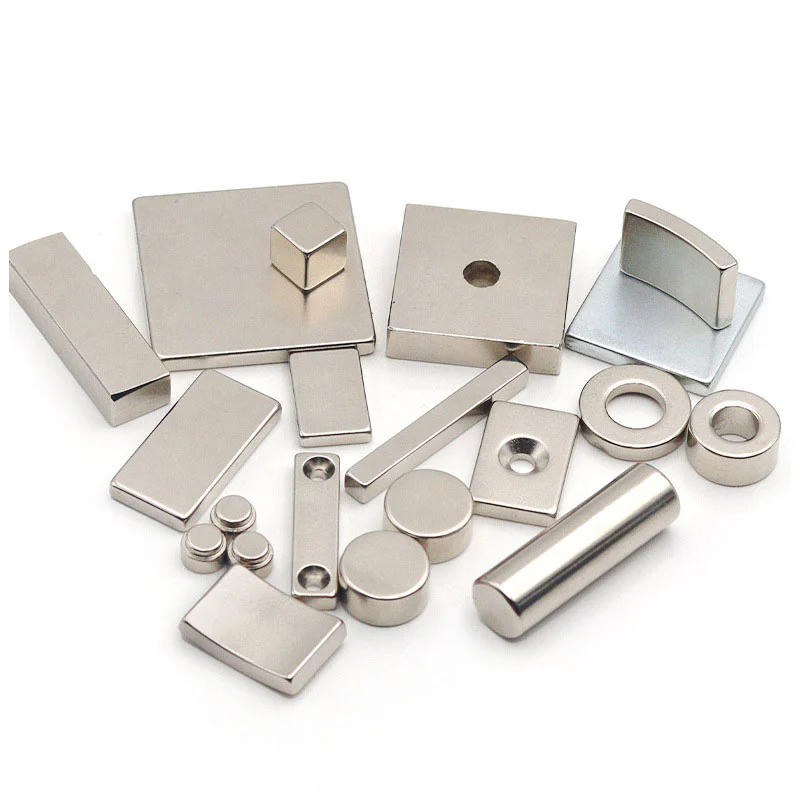 Comment la ferrite offre-t-elle des performances d'aimant annulaire rentables ?
