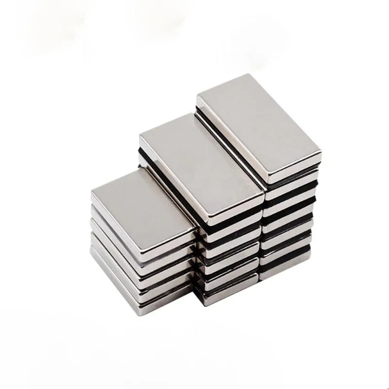 Aimants rectangulaires en néodyme