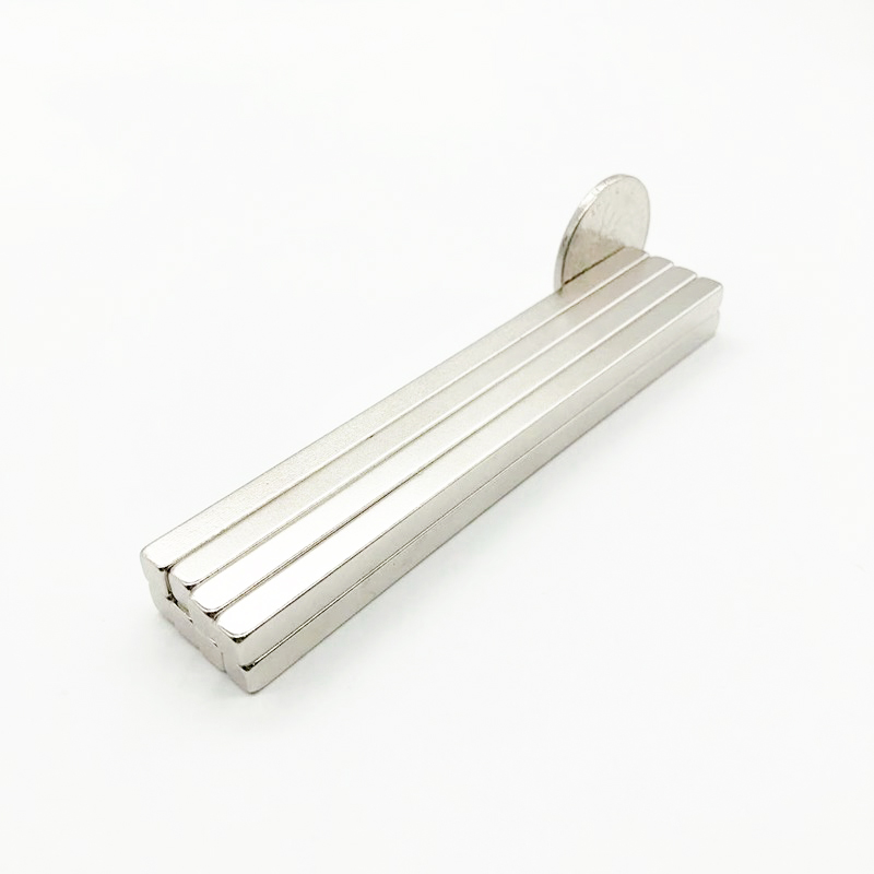 bandes magnétiques puissantes